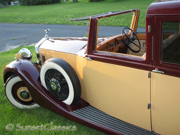 1935-rolls-royce-limousine-576.jpg