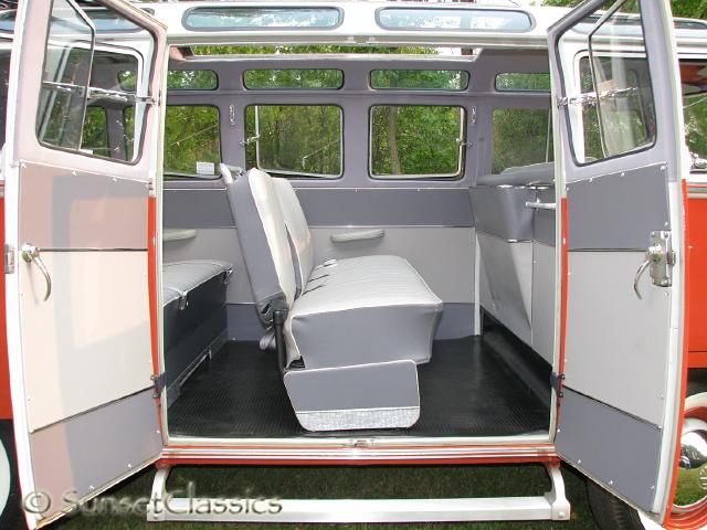 1957-23-window-bus-530.jpg