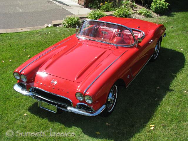 1962-corvette-convertible-689.jpg