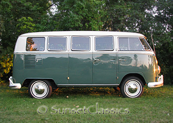 1966 VW Deluxe Microbus