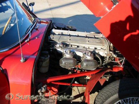 1969-jaguar-xke-engine-right.jpg