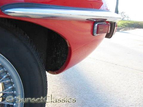 1969-jaguar-xke-left-rear-fender.jpg