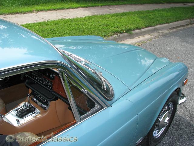 1973-jaguar-xj6-405.jpg