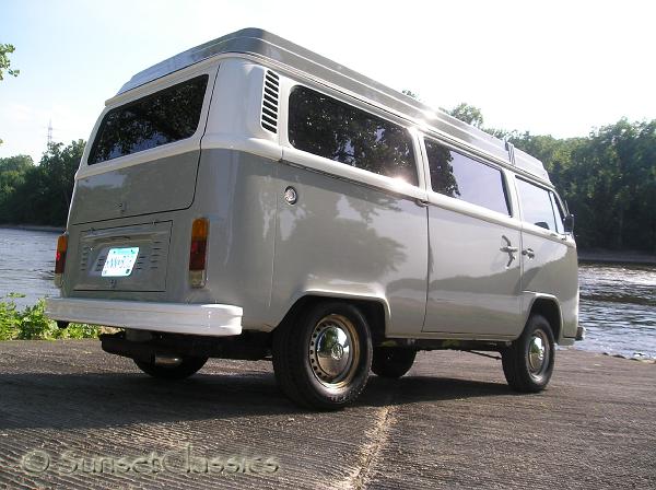 1977 VW Westfalia Camper VanBus Body 