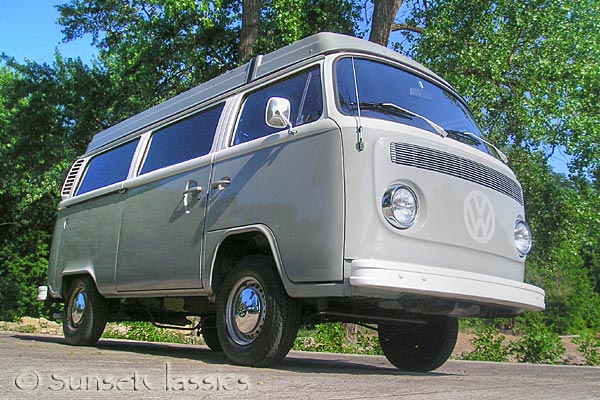Up for sale is a beautiful 1977 Pop Top VW Camper Bus