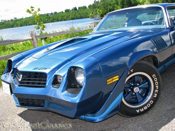 1979 z28 chevy camaro close-up