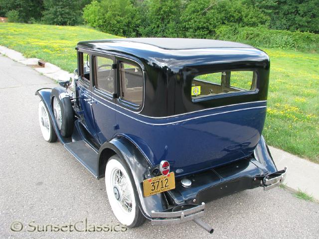 1931-chevrolet-sedan-deluxe-003.jpg