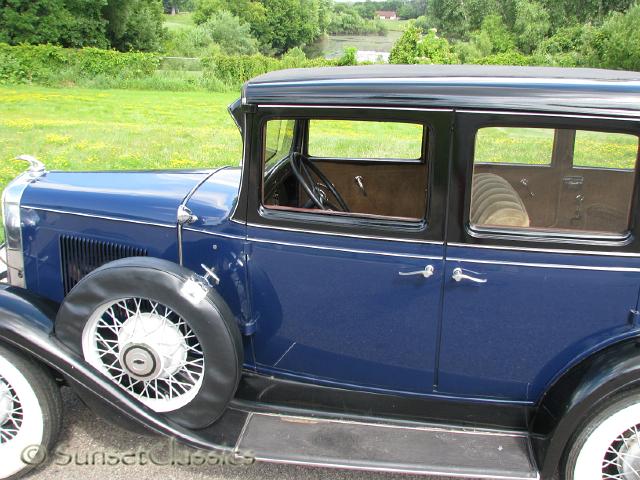 1931-chevrolet-sedan-deluxe-009.jpg