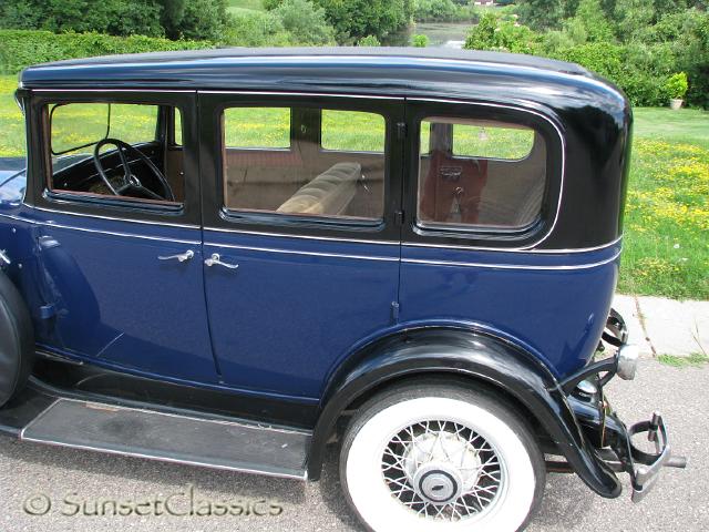 1931-chevrolet-sedan-deluxe-010.jpg
