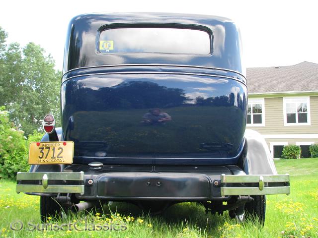 1931-chevrolet-sedan-deluxe-800.jpg