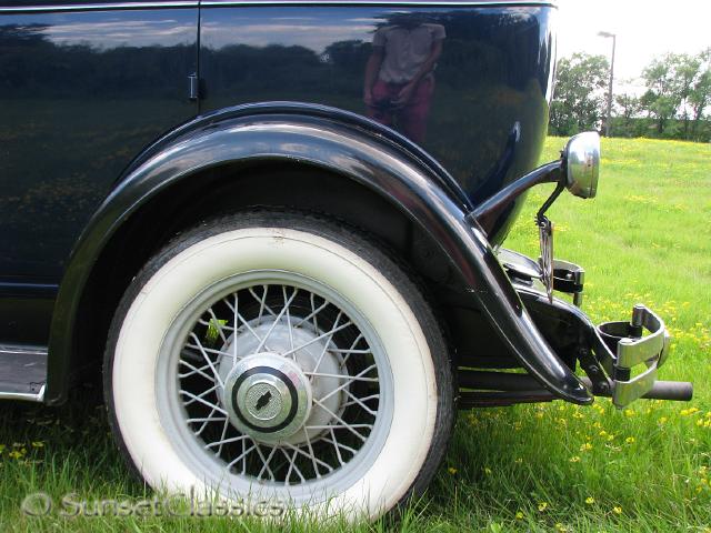 1931-chevrolet-sedan-deluxe-827.jpg
