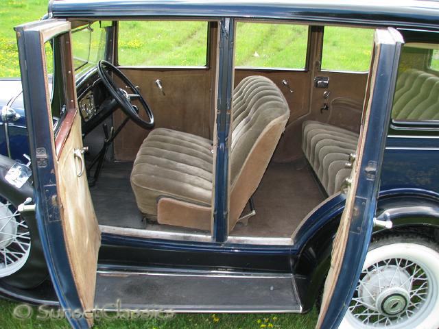 1931-chevrolet-sedan-deluxe-832.jpg