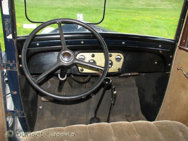 1931-chevrolet-sedan-deluxe-838.jpg