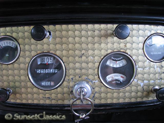 1931-chevrolet-sedan-deluxe-843.jpg