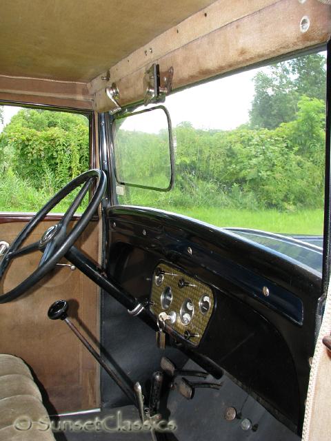 1931-chevrolet-sedan-deluxe-848.jpg