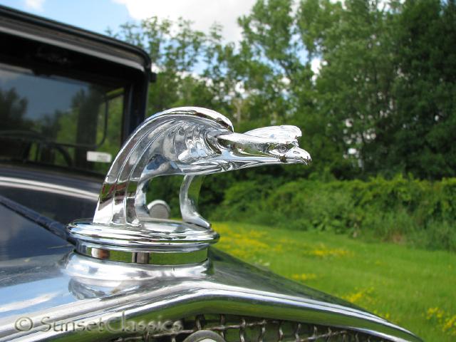 1931-chevrolet-sedan-deluxe-910.jpg