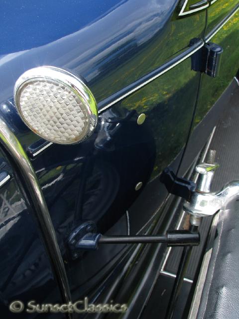 1931-chevrolet-sedan-deluxe-926.jpg