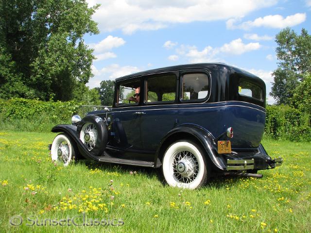 1931-chevrolet-sedan-deluxe-950.jpg