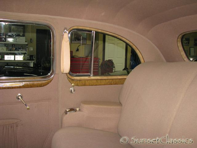 1940-buick-limited-91-sedan-605.JPG