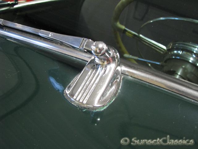 1940-buick-limited-91-sedan-622.JPG