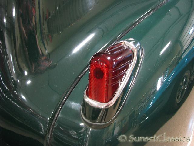 1940-buick-limited-91-sedan-636.JPG