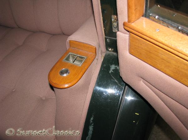 1941-packard-160-738.jpg