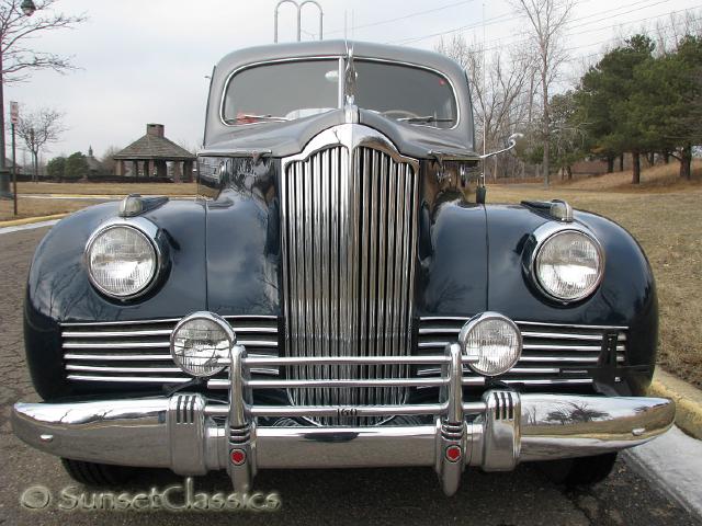 1942-packard-160-359.jpg