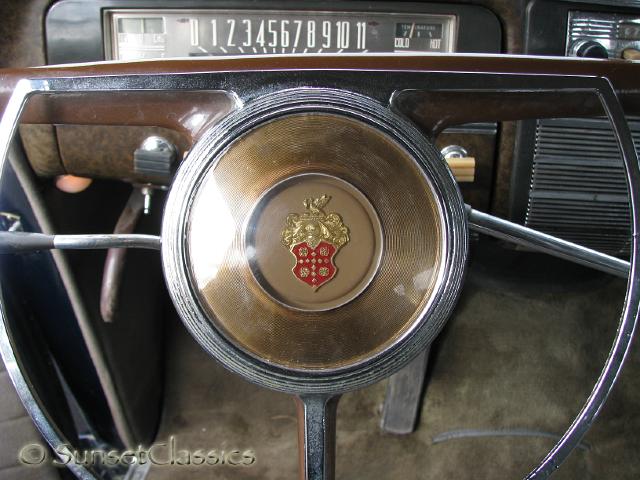 1942-packard-160-324.jpg