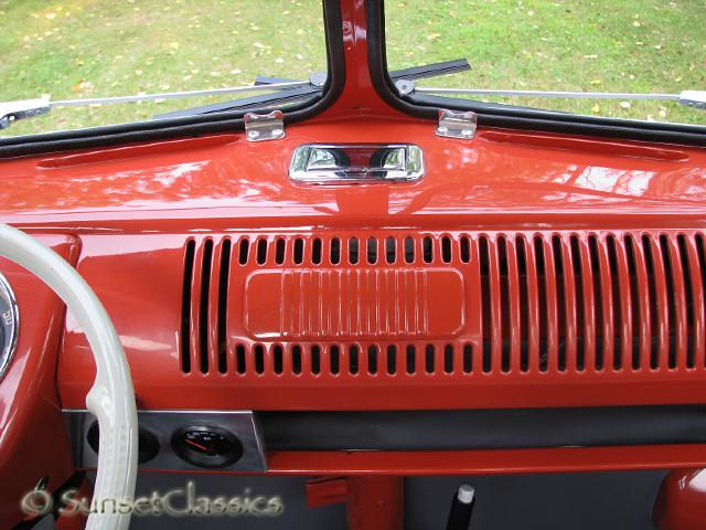 1957-23-window-bus-370.jpg