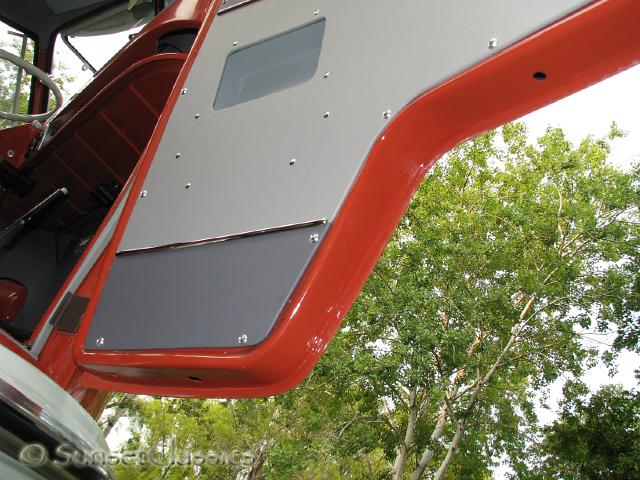 1957-23-window-bus-377.jpg