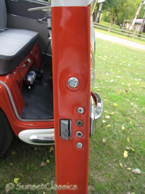 1957-23-window-bus-380.jpg
