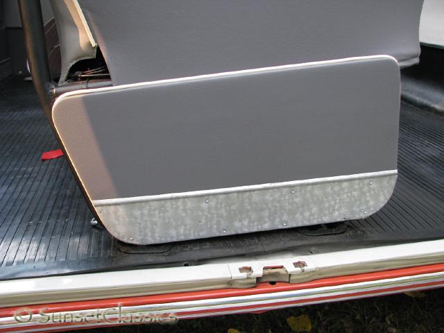 1957-23-window-bus-404.jpg