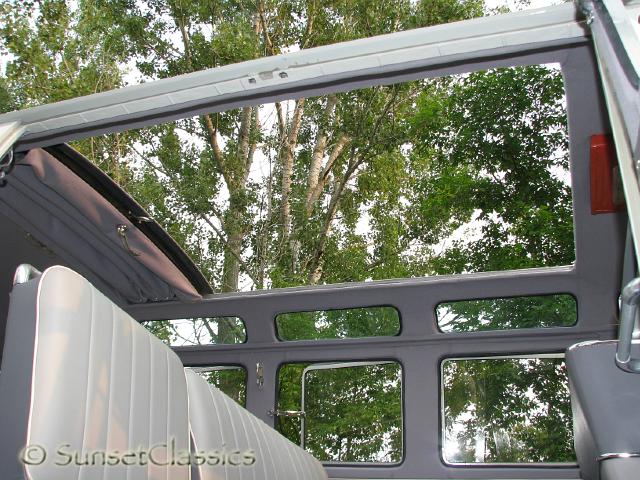 1957-23-window-bus-532.jpg