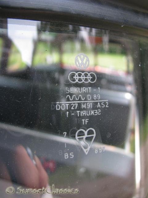 1957-23-window-bus-548.jpg