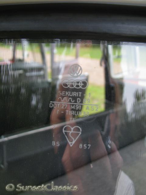 1957-23-window-bus-549.jpg