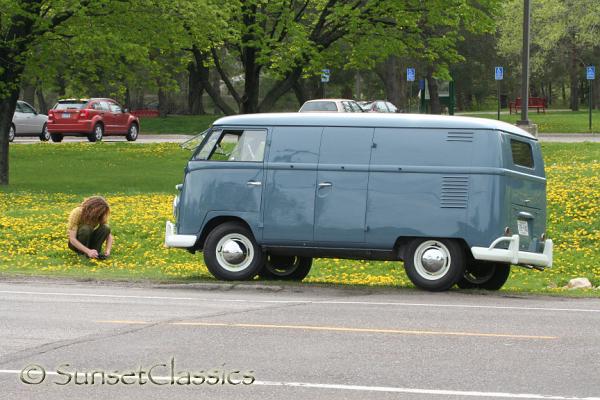 1959-vw-7-door-van-john-snell.jpg
