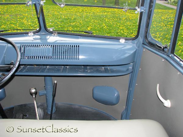 1959-vw-double-door-van-342.jpg