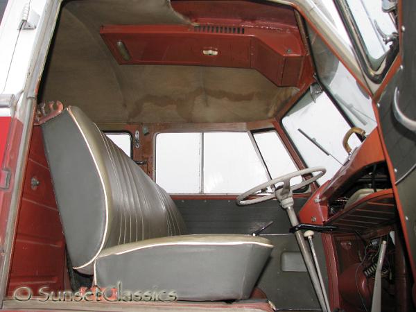 1961-deluxe-vw-bus-071.jpg