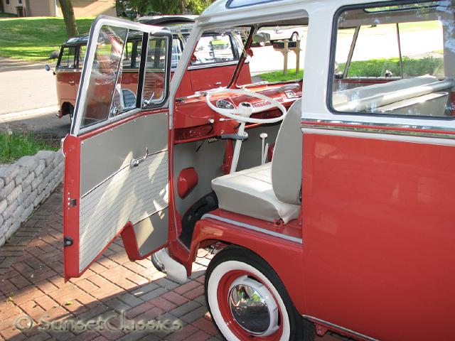 1961-23-window-bus-902.jpg