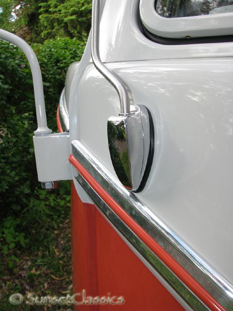 1961-23-window-bus-135.jpg