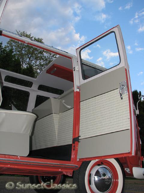 1961-23-window-bus-298.jpg