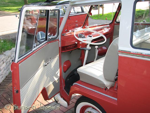 1961-23-window-bus-901.jpg