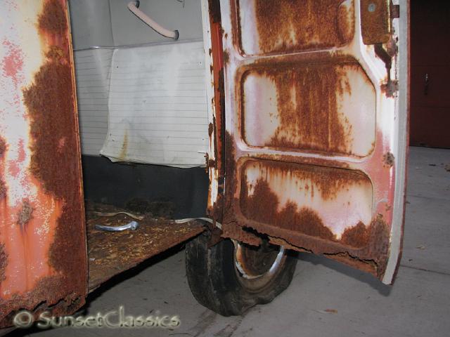 1962-23-window-vw-bus-810.jpg