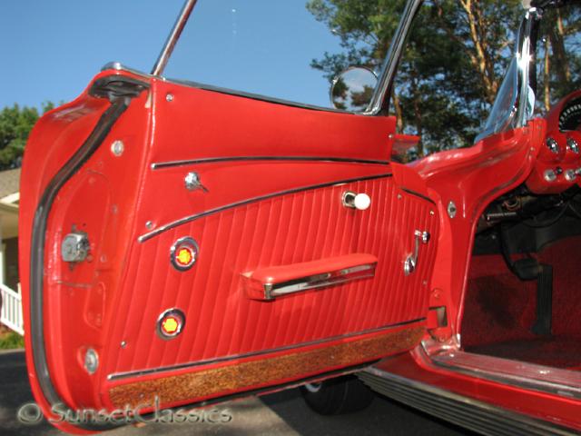 1962-corvette-convertible-562.jpg