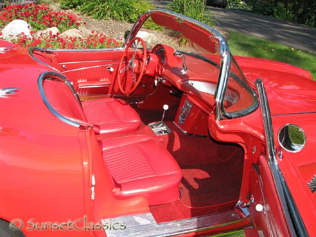 1962-corvette-convertible-693.jpg
