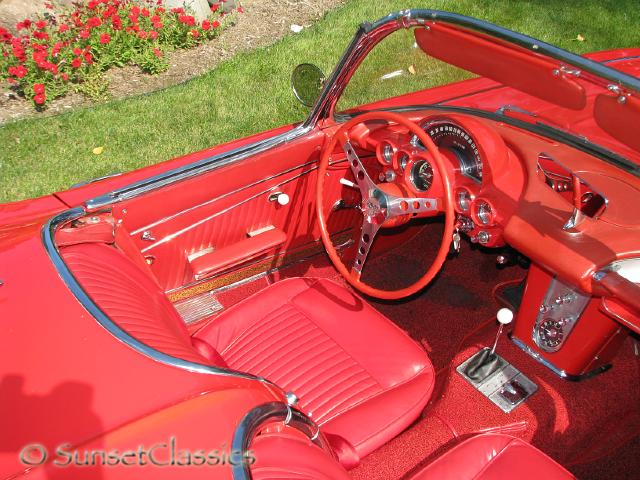 1962-corvette-convertible-697.jpg