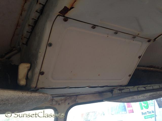1963-vw-23-window-bus-011.jpg