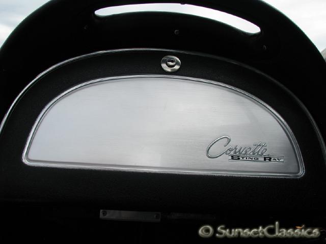 1963-corvette-glove-box-340hp.JPG