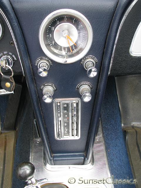 1963-corvette-radio-340hp_356.JPG
