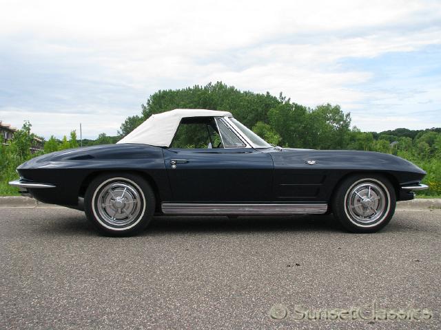 1963-corvette-stingray-340hp-convertible-404.JPG